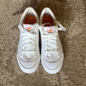 Rocket Dog women’s size 9 white sneaker